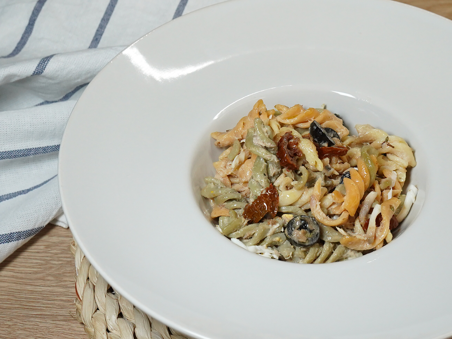 Amanida de pasta de tonyina